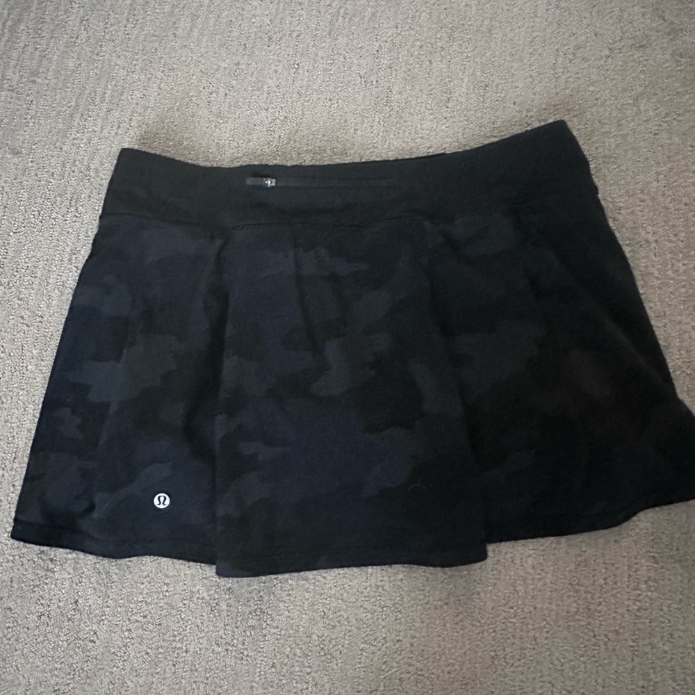 Lululemon Pace rival skirt, size 12